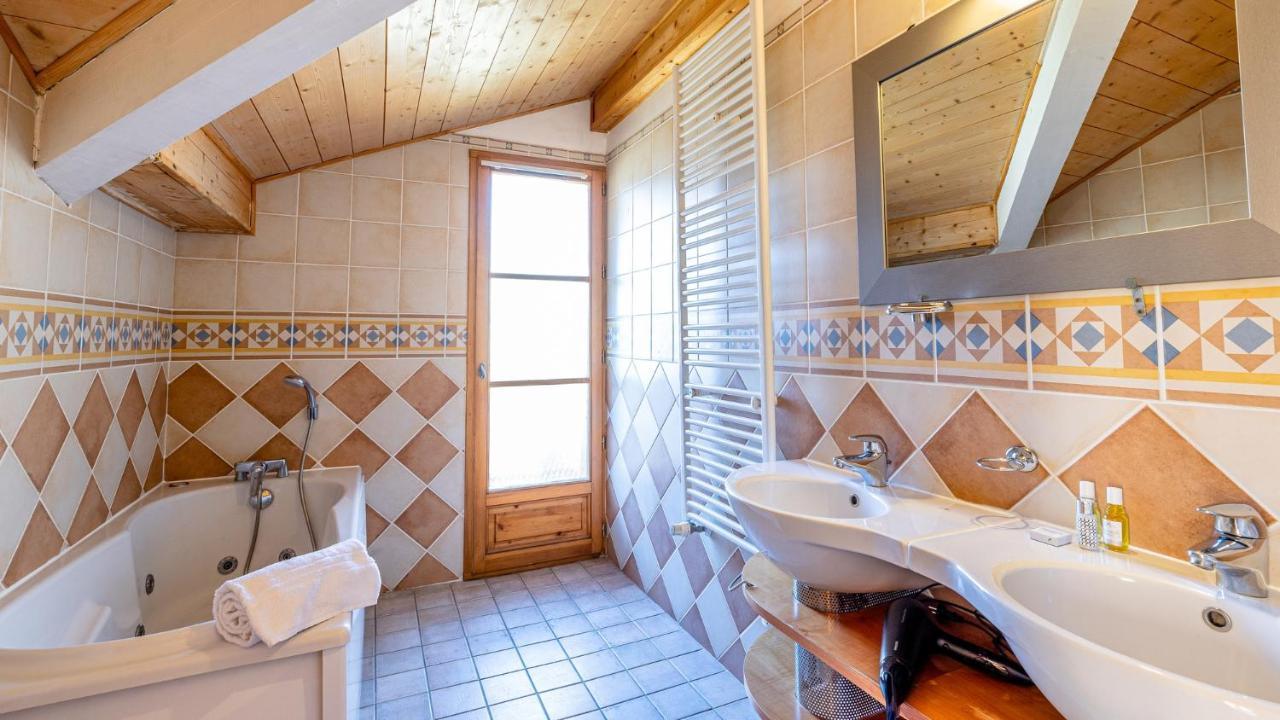 Madame Vacances Les Chalets De L'Altiport Alpe d'Huez Εξωτερικό φωτογραφία