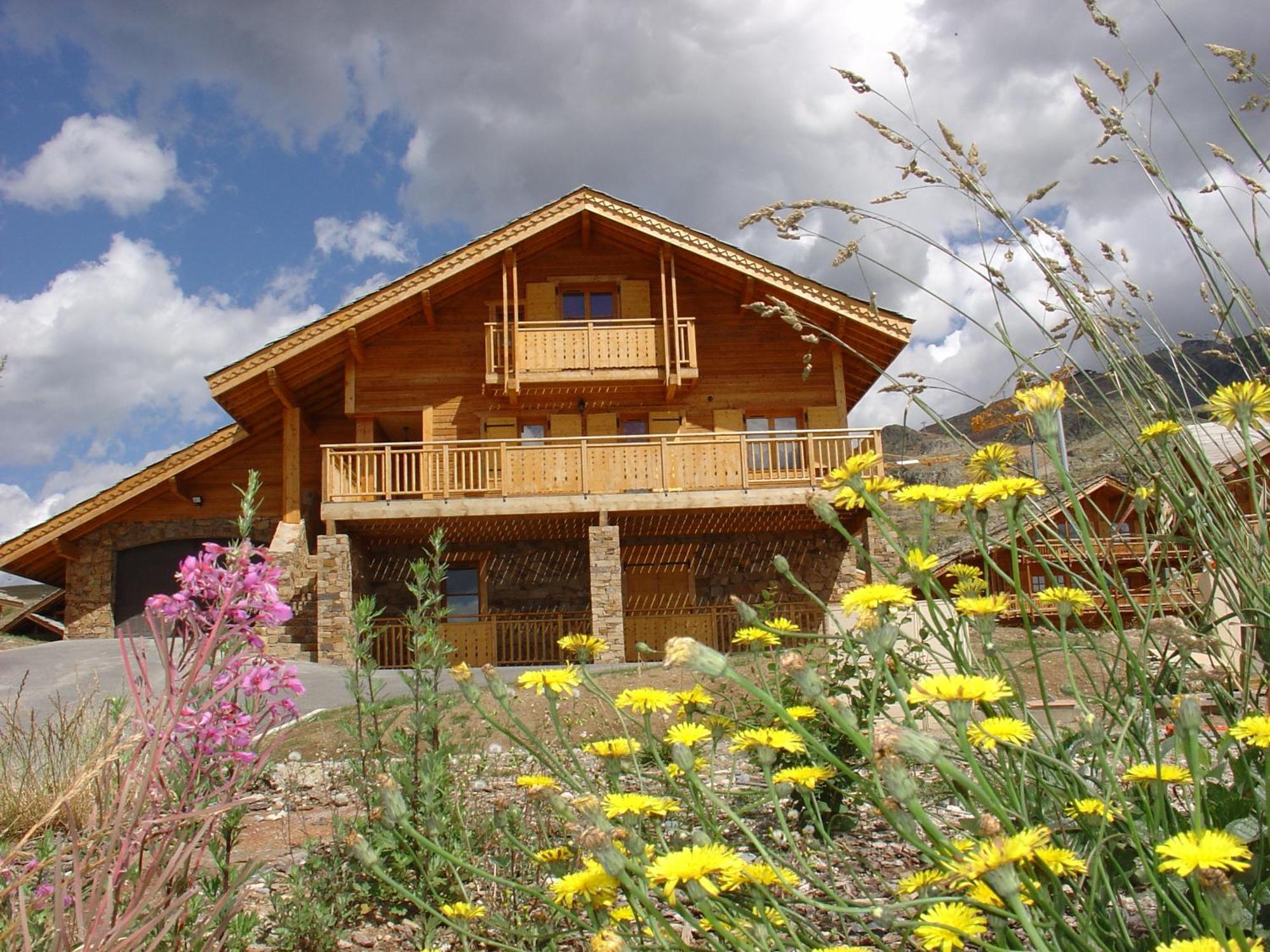 Madame Vacances Les Chalets De L'Altiport Alpe d'Huez Εξωτερικό φωτογραφία